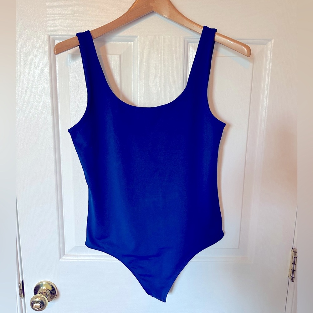Express Body Contour Bodysuit - M